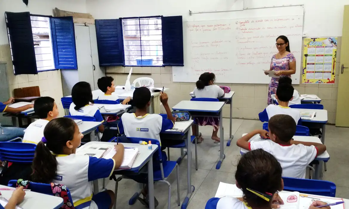 sala de aula em escola, bncc