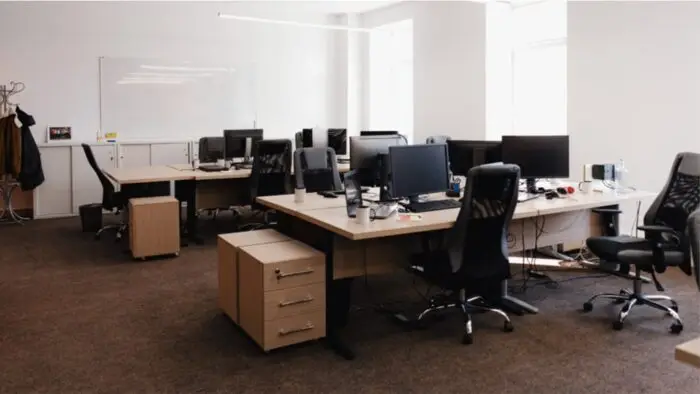 escritório corporativo, escala 5x2