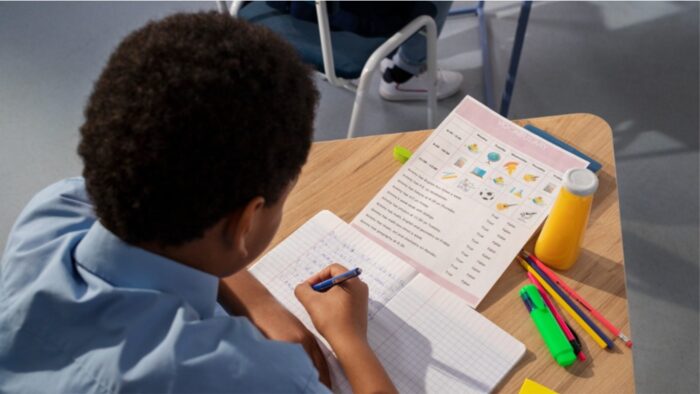 aluno fazendo avaliação diagnóstica